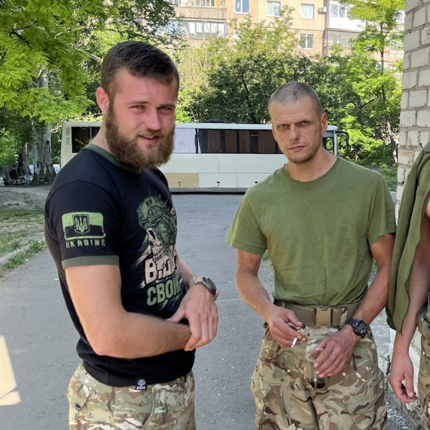 ПЕТРО ВВАЖАВ ОФІС СВОЇМ ДРУГИМ ДОМОМ ТА СУМЛІННО ВИКОНУВАВ ПОКЛАДЕНІ НА НЬОГО ОБОВ'ЯЗКИ